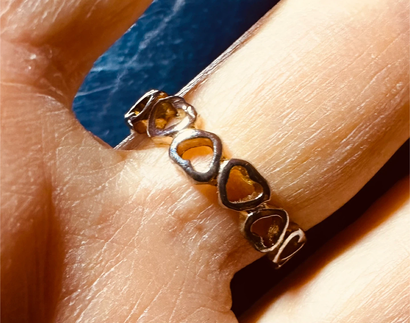 Silver Tone Heart Pattern Ring - photo 2