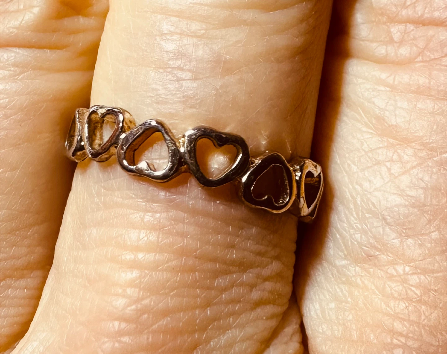 Silver Tone Heart Pattern Ring