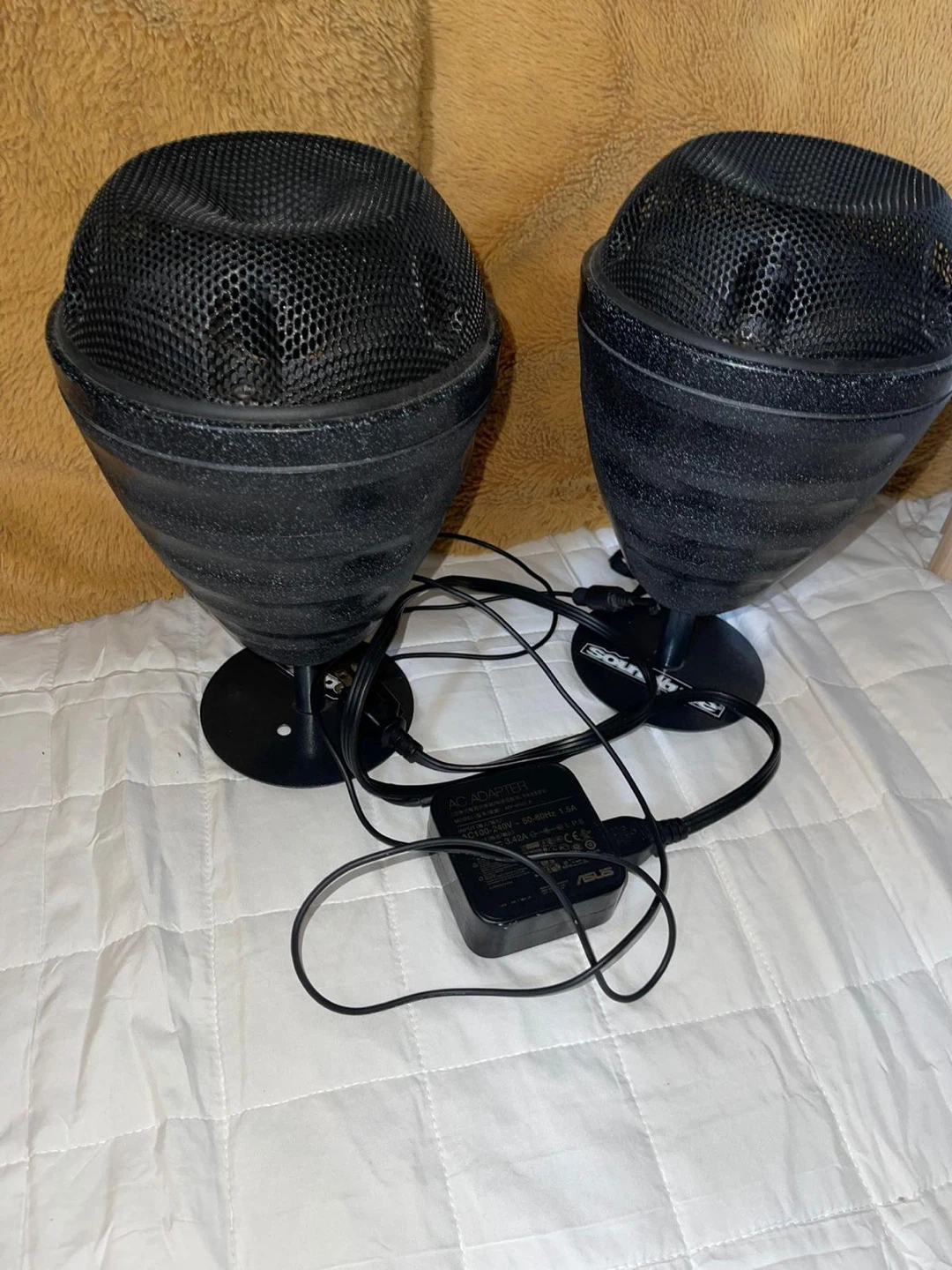SoundTube Speakers with AC Adapter