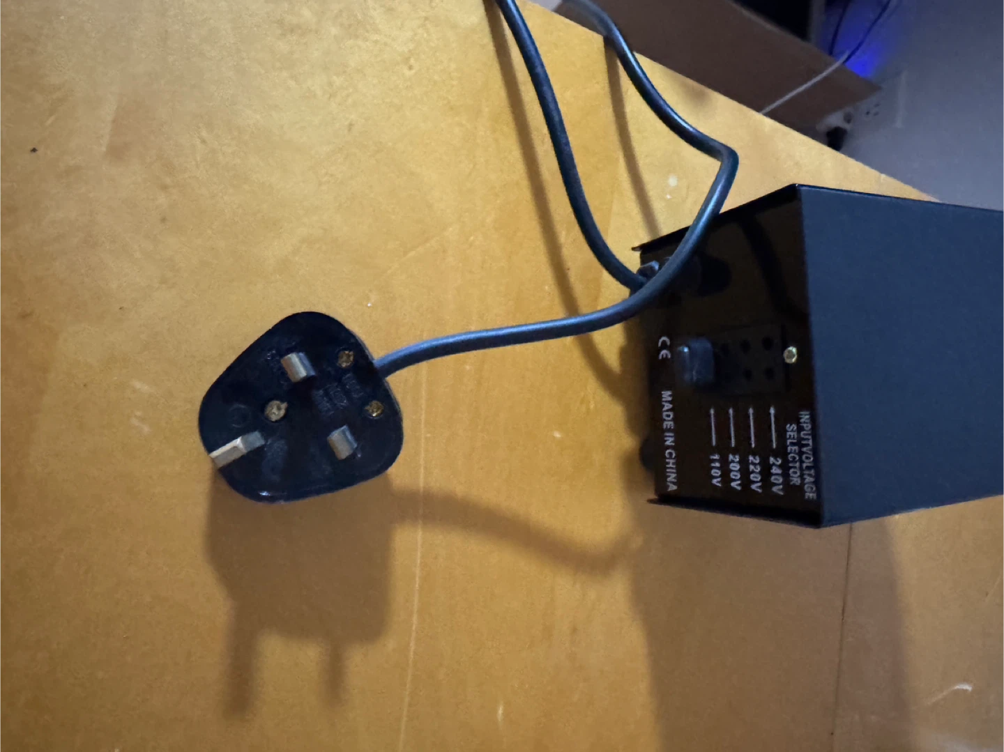 Q POWER Step Up & Down Transformer TC-200