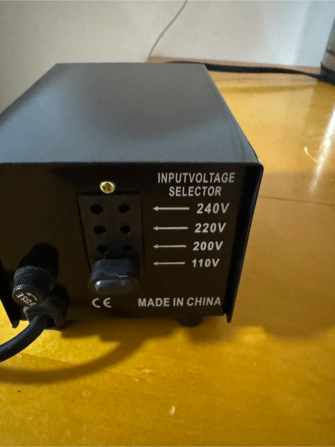 Q POWER Step Up & Down Transformer TC-200 - photo 2