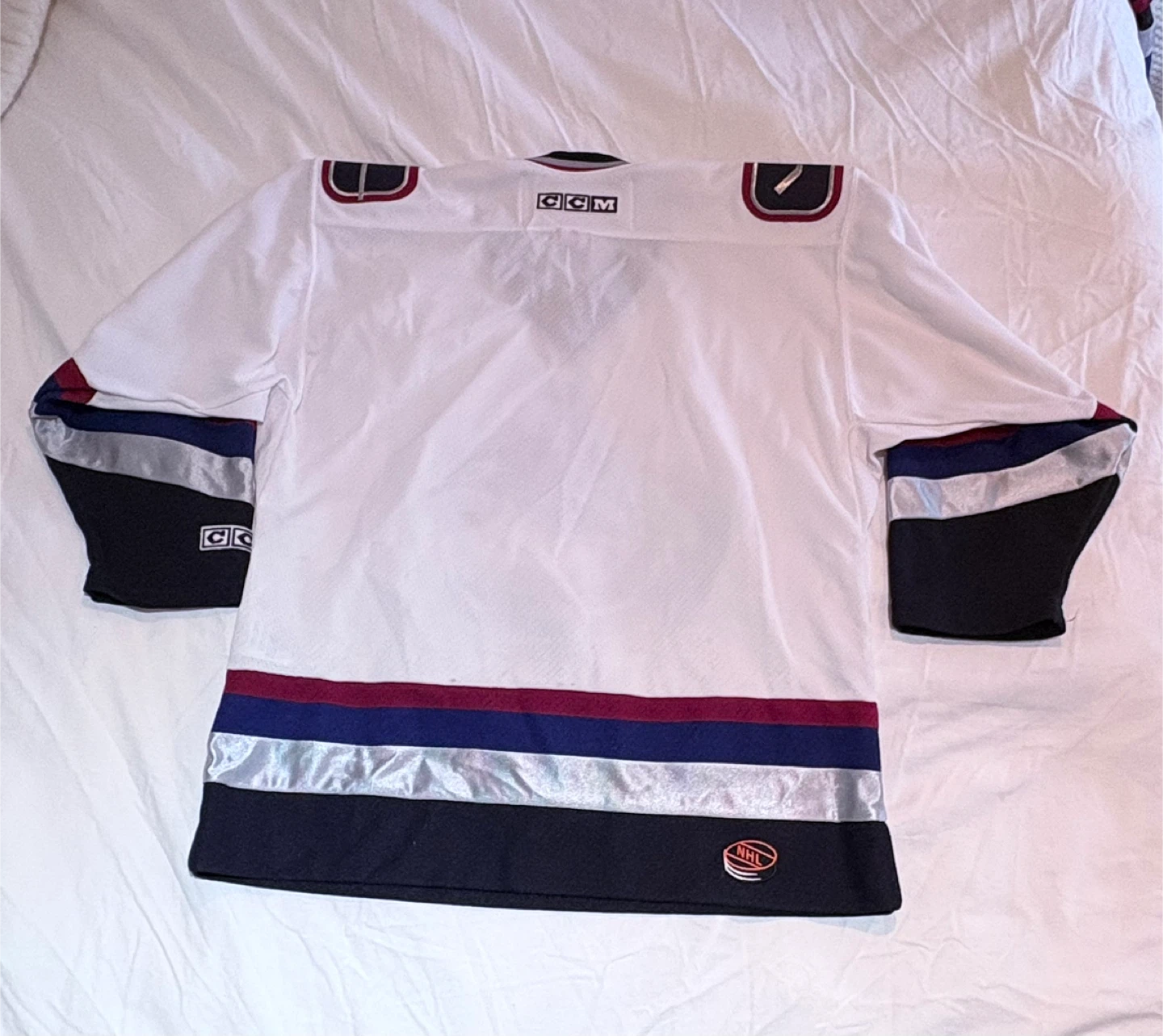 Vancouver Canucks CCM Hockey Jersey - photo 3