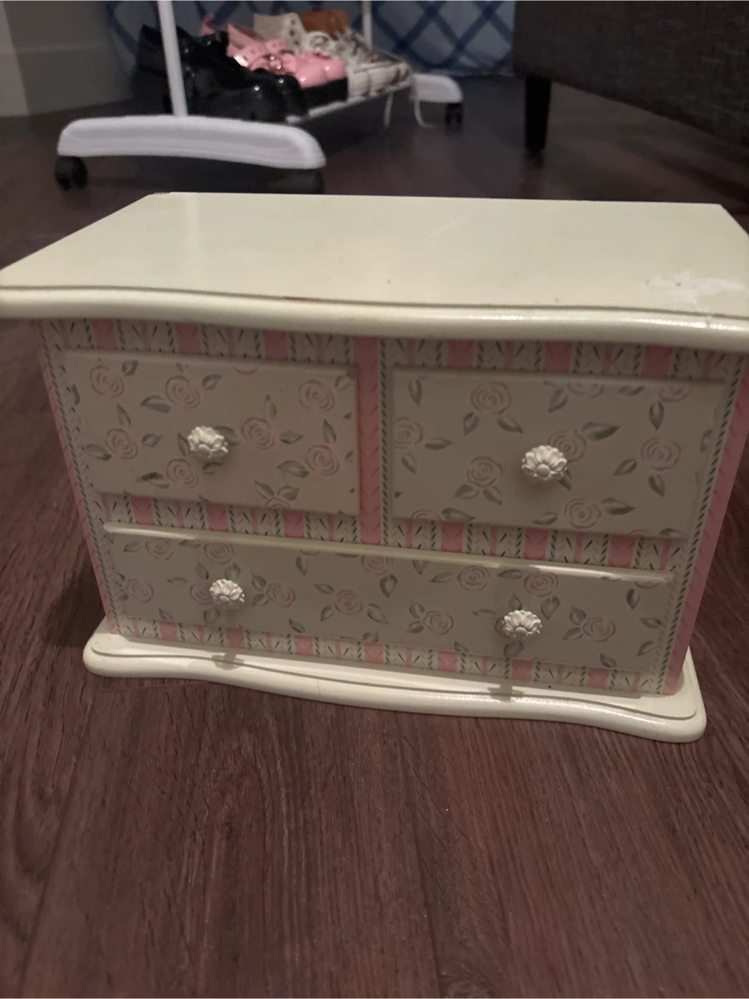 Vintage Rose Pattern Jewelry Box with 4 Drawers