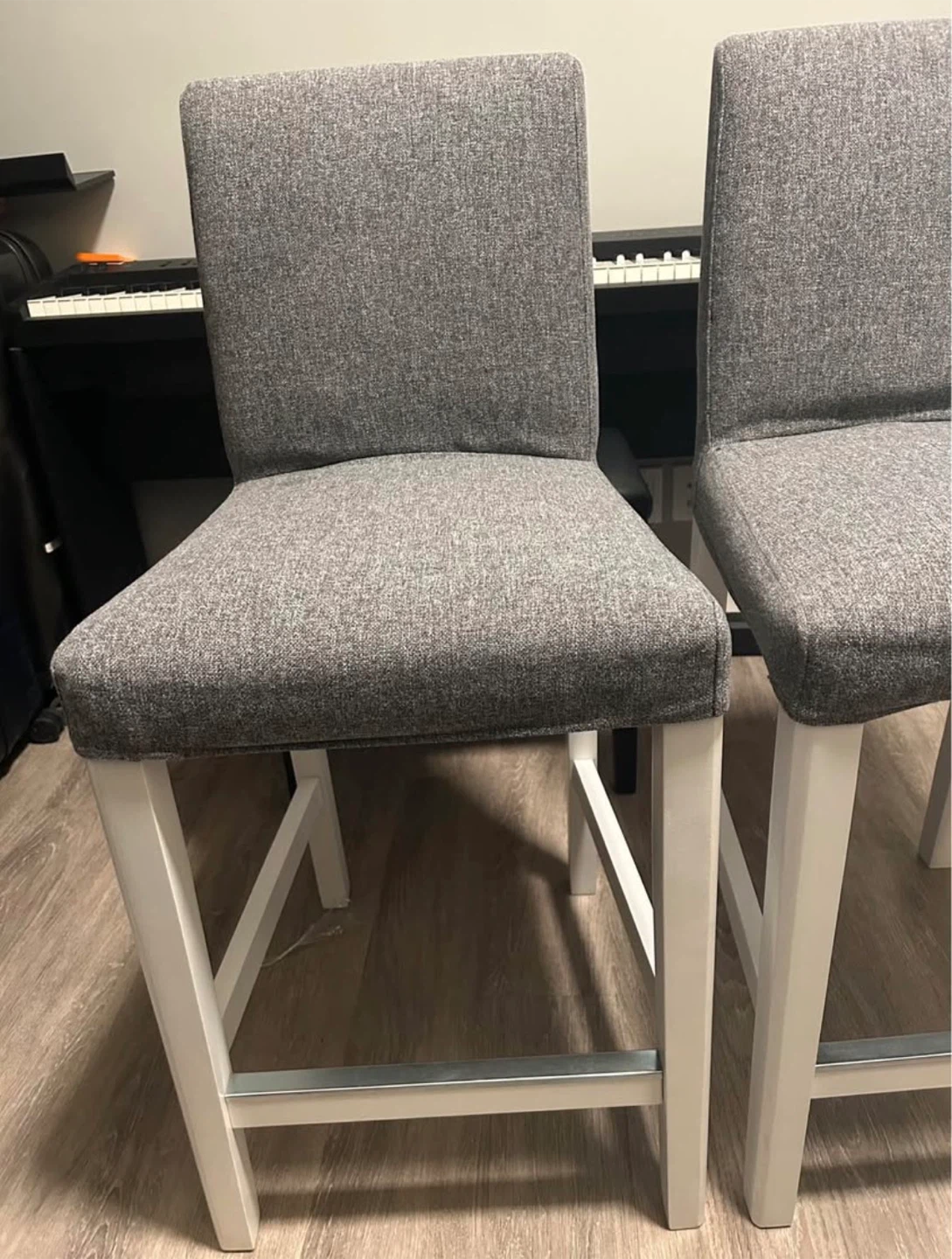IKEA BERGMUND bar stool (x2) - photo 3