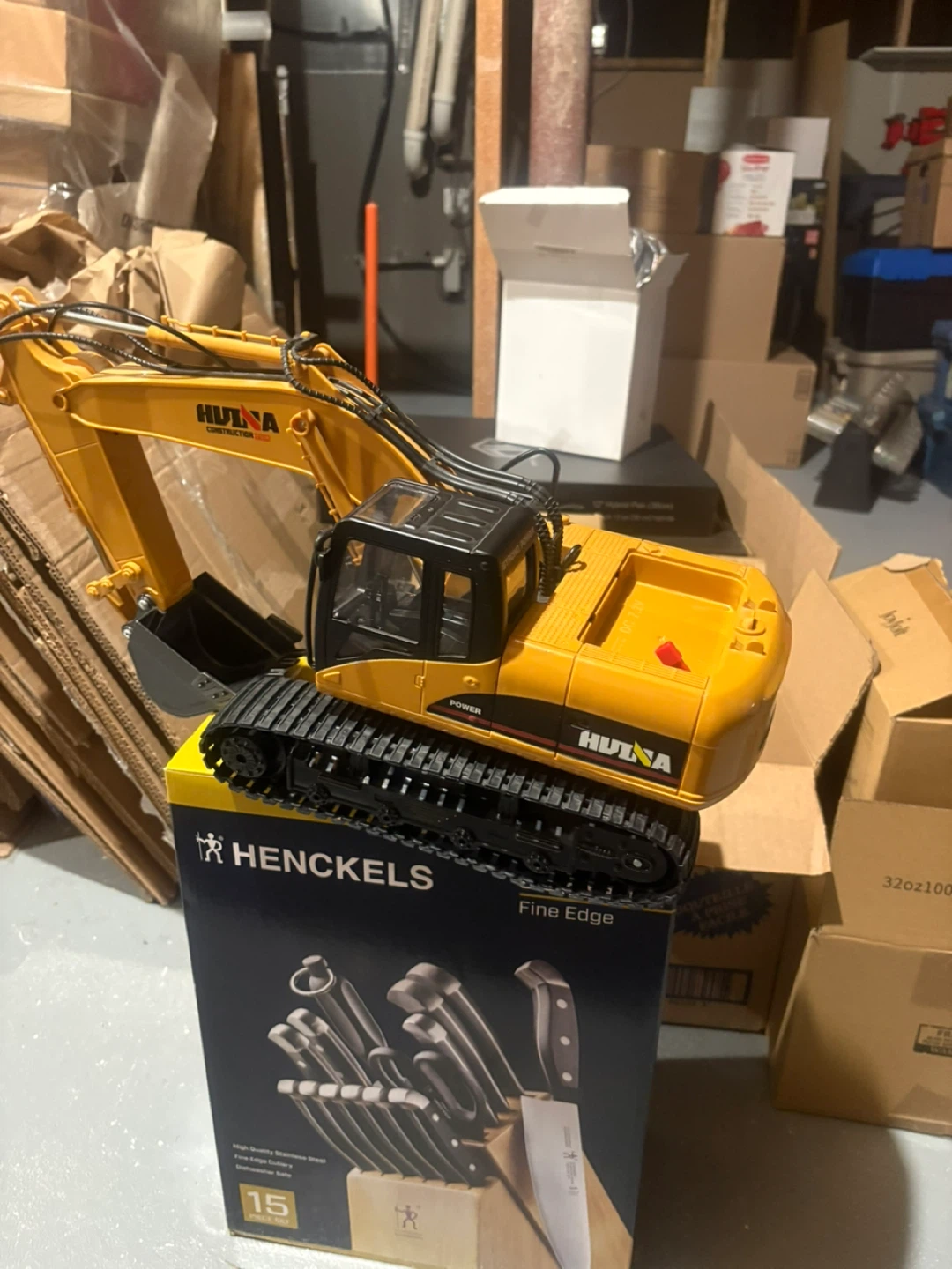 HUINA RC Excavator Toy