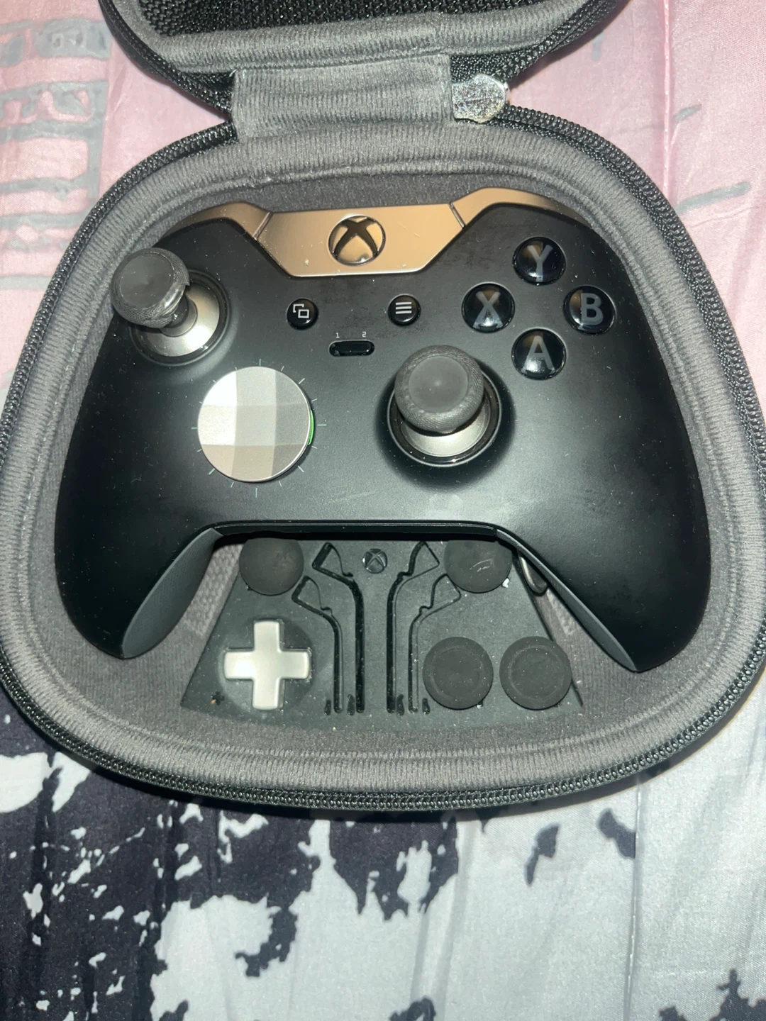 Xbox Elite Controller Series 2 with Carrying Case - photo 3