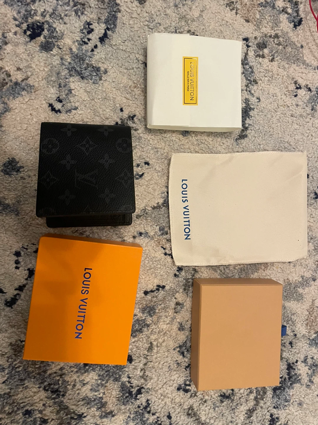 Louis Vuitton Black Monogram Bifold Wallet - photo 2