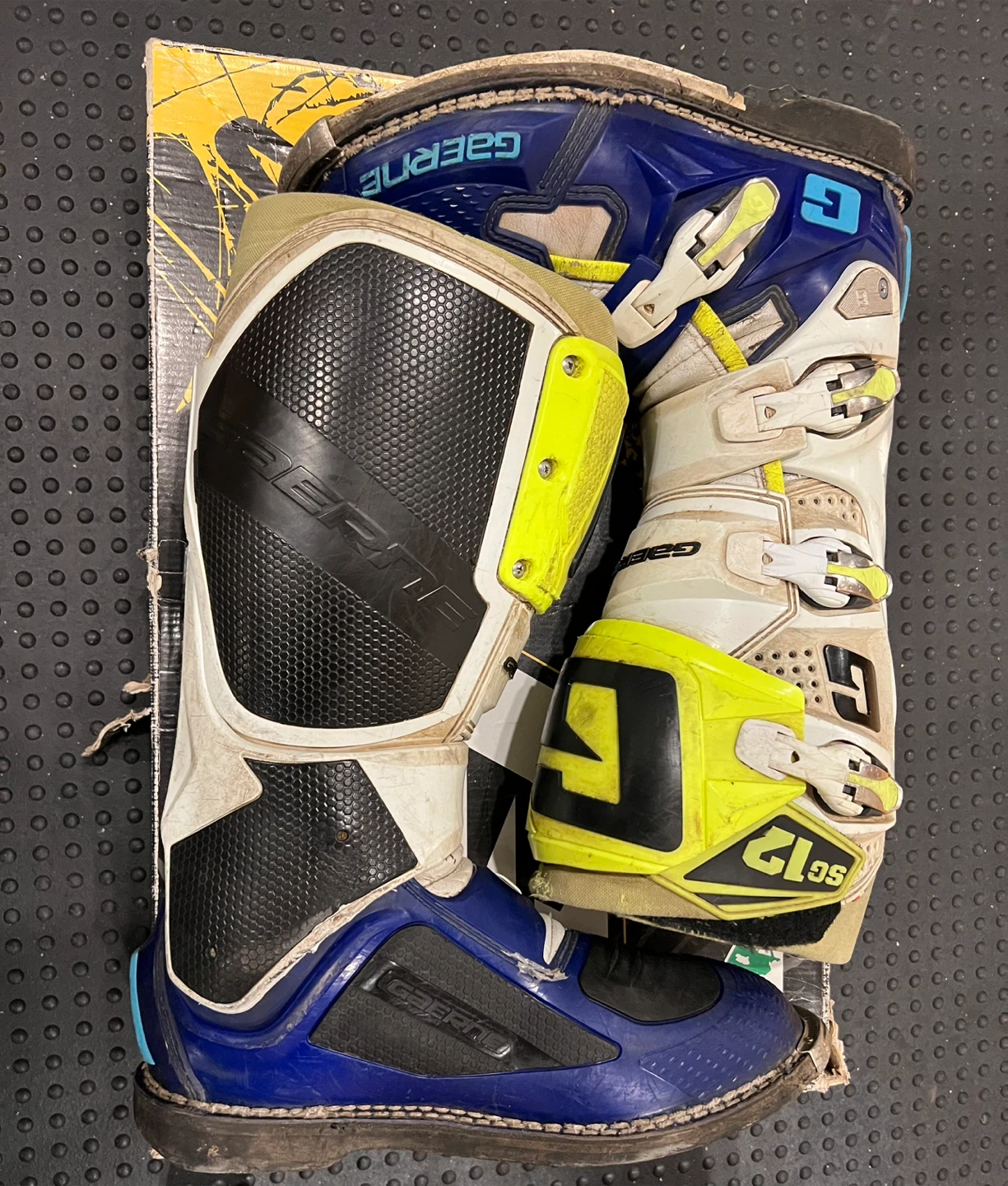 Gaerne SG-12 Motocross Boots Blue/White/Yellow Fluo Size US 11 - photo 2