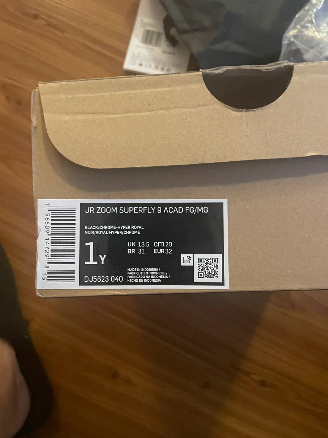 BRAND NEW boy youth nike soccer cleats shoes size 1Y & 4Y - photo 5