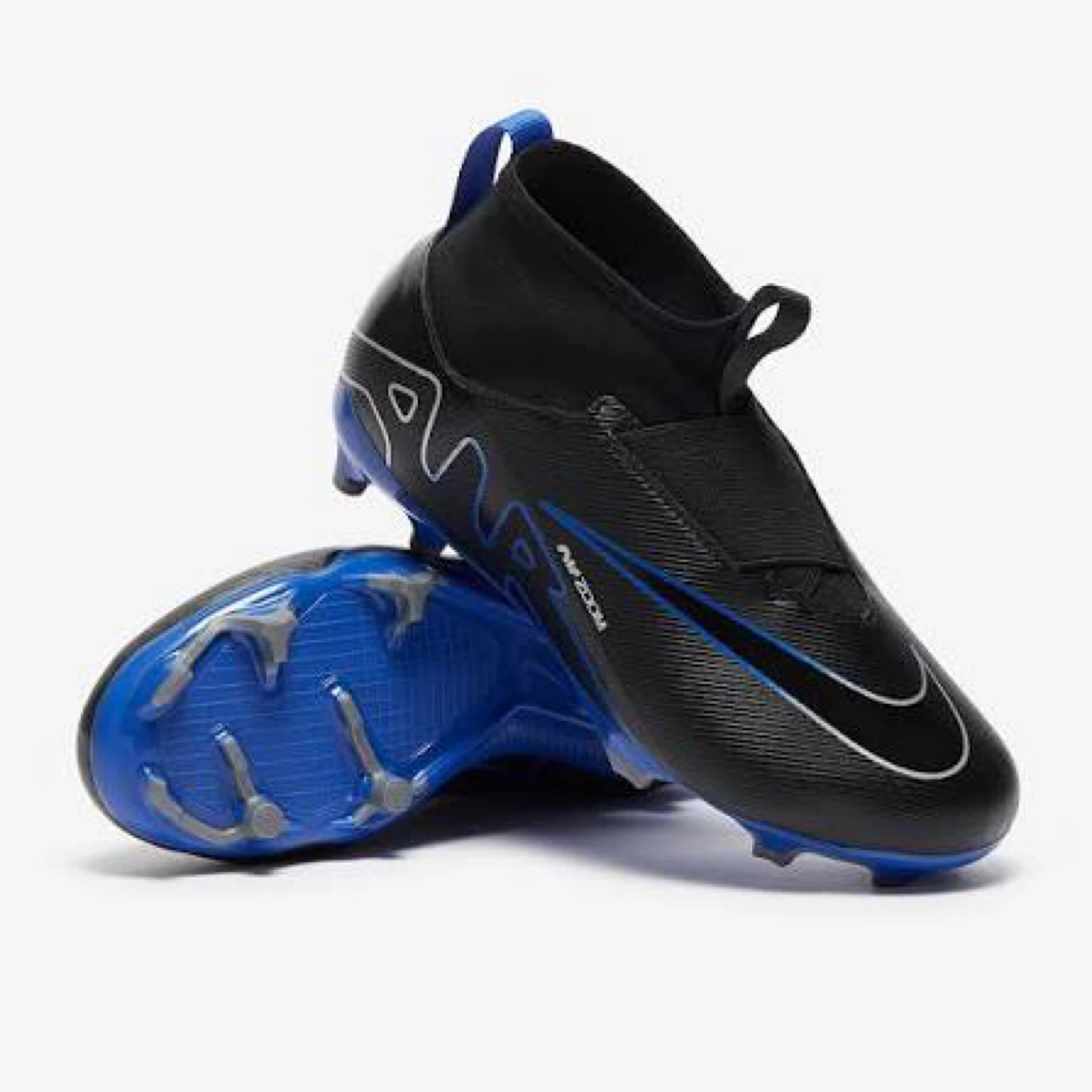 BRAND NEW boy youth nike soccer cleats shoes size 1Y & 4Y