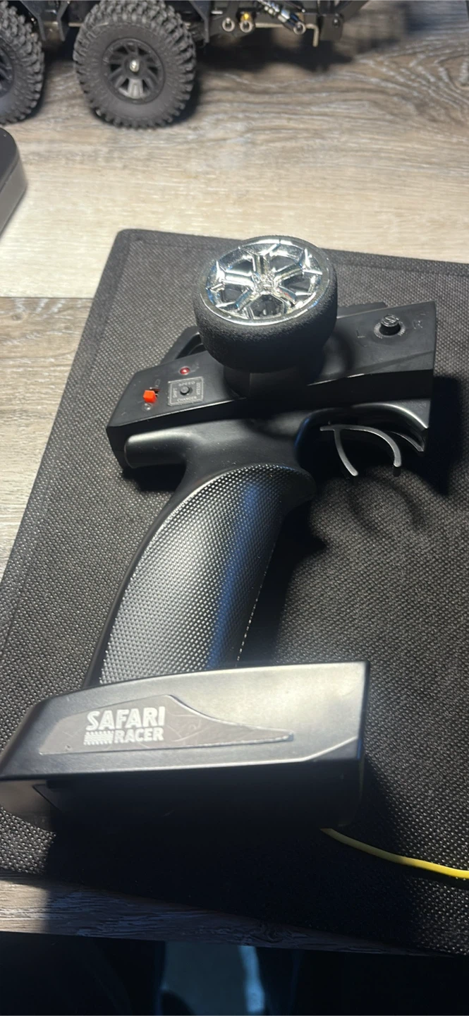RC Safari Short Course Truck - photo 3