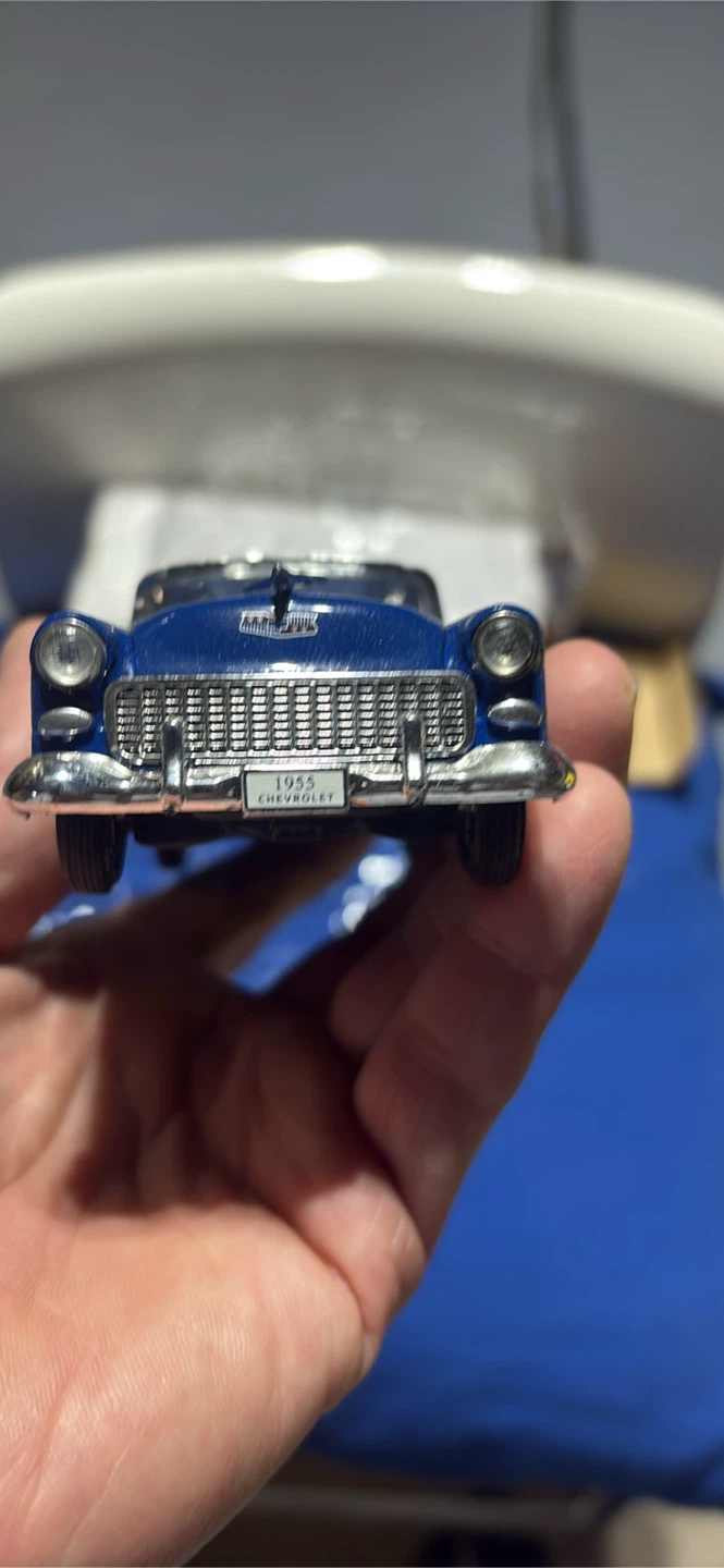 1955 Chevrolet Bel Air Station Wagon Model Car - photo 2