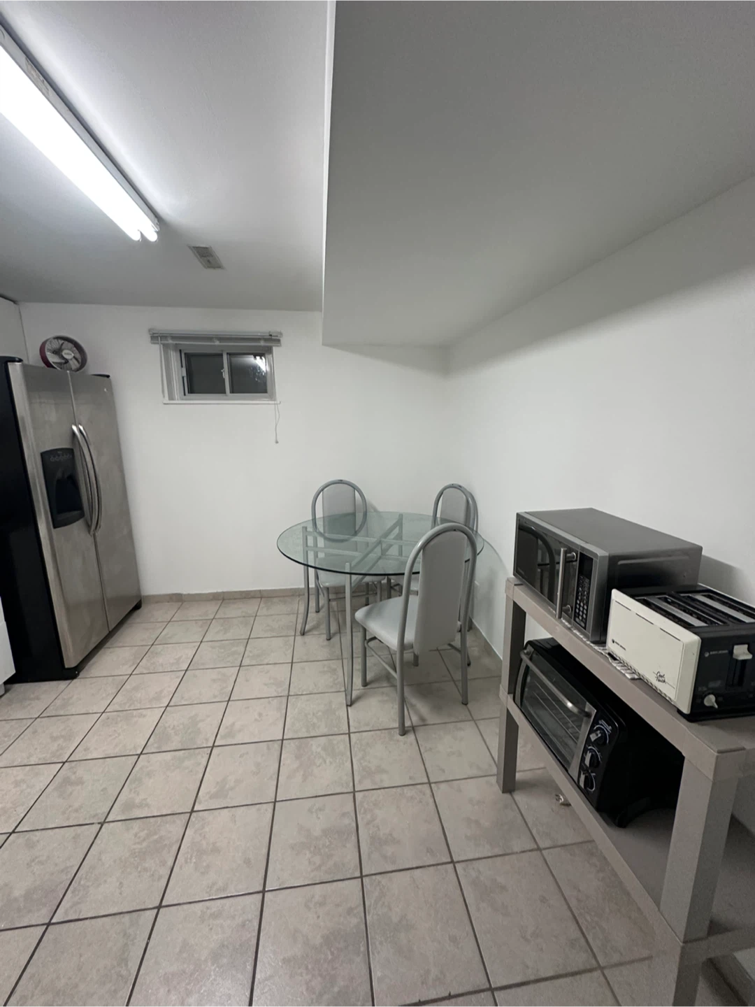 Brampton basement apartment for rent - photo 2