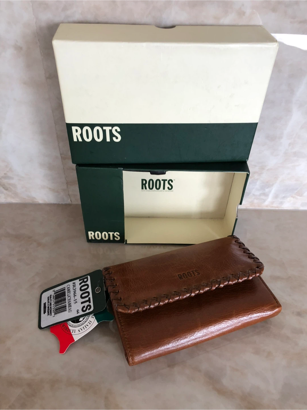 NEW Roots Brown Leather Wallet with Coin Pouch - photo 2