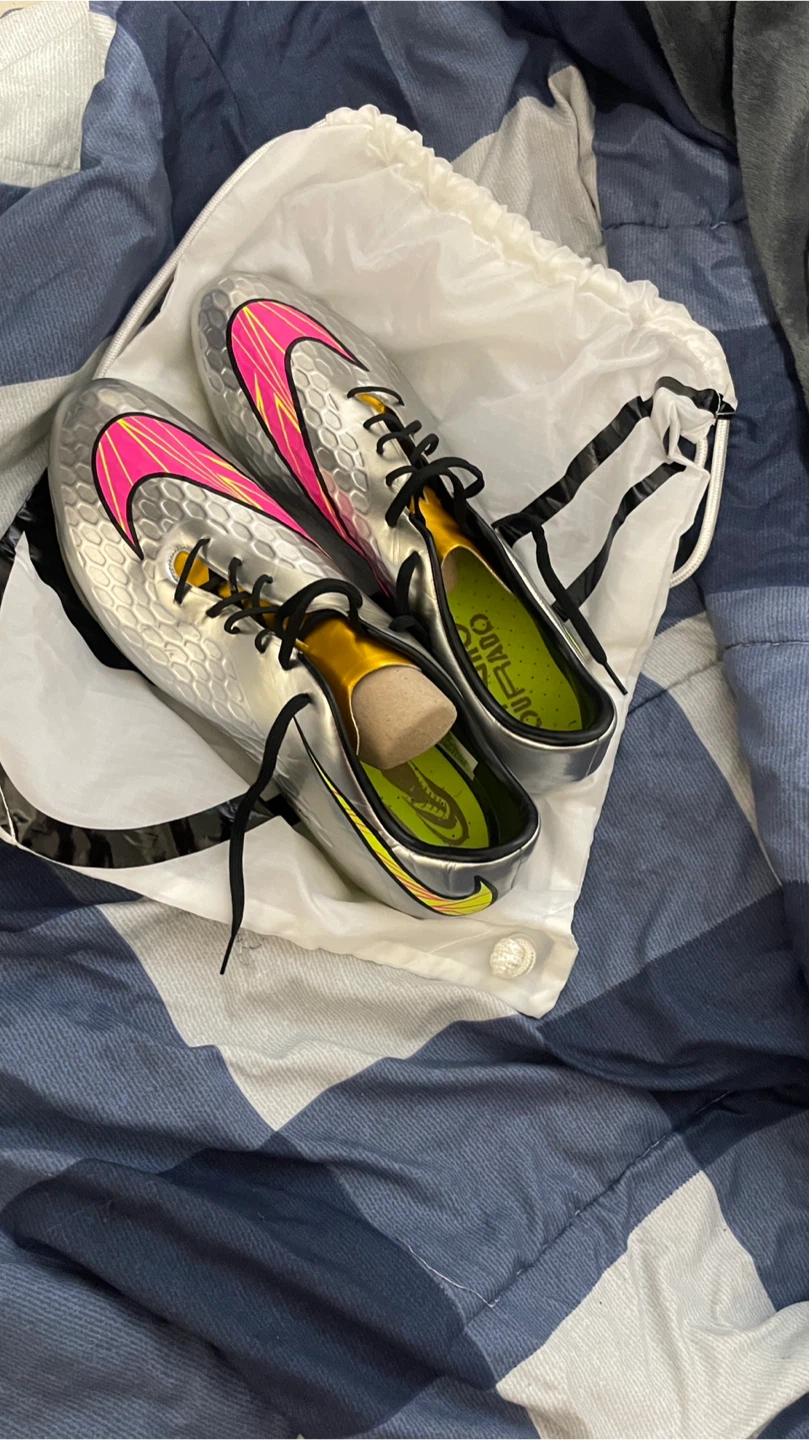 Nike Hypervenom Phantom II FG Soccer Cleats