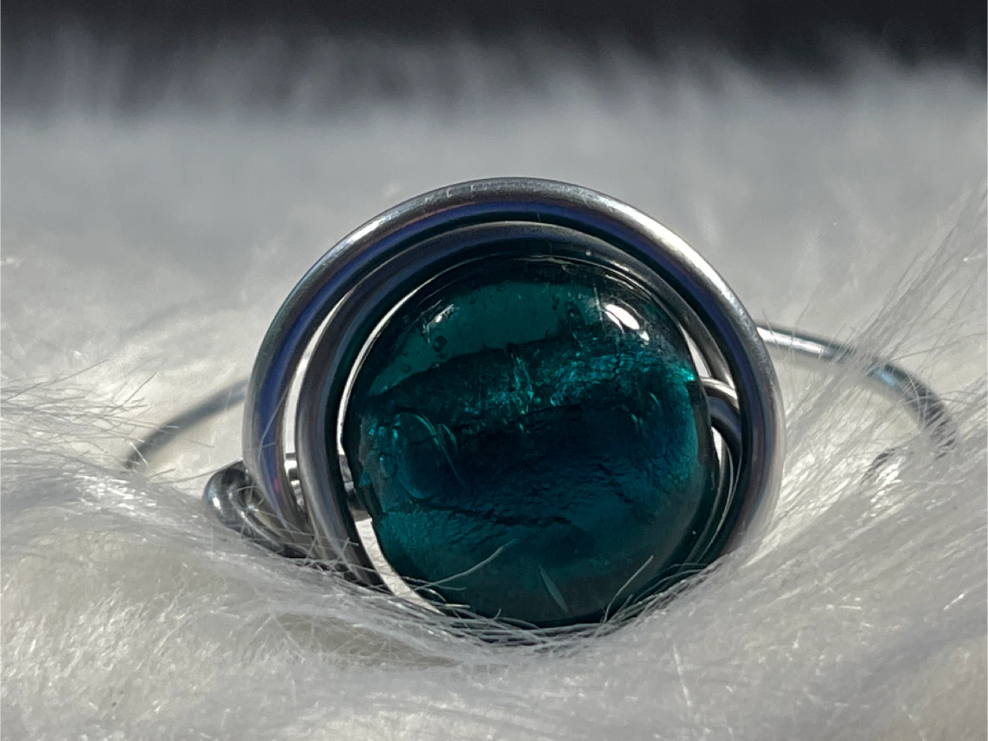 Wire-wrapped blue glass cuff bracelet - photo 3