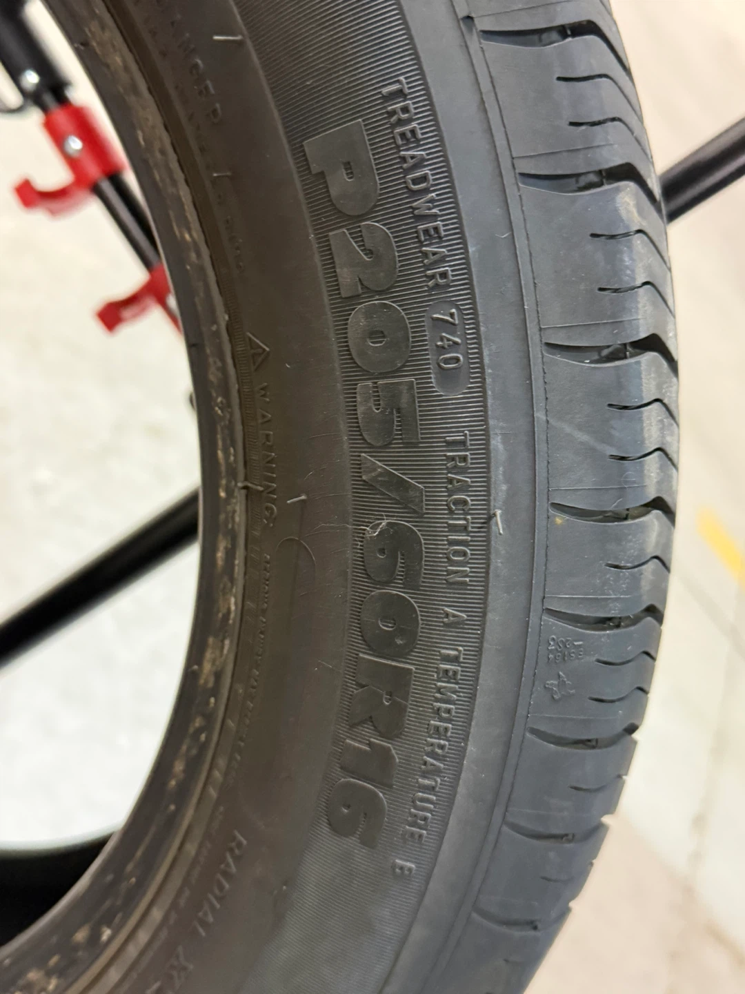 95% new Michelin X-Ice snow tires and wheel 205/60/R16 - photo 5