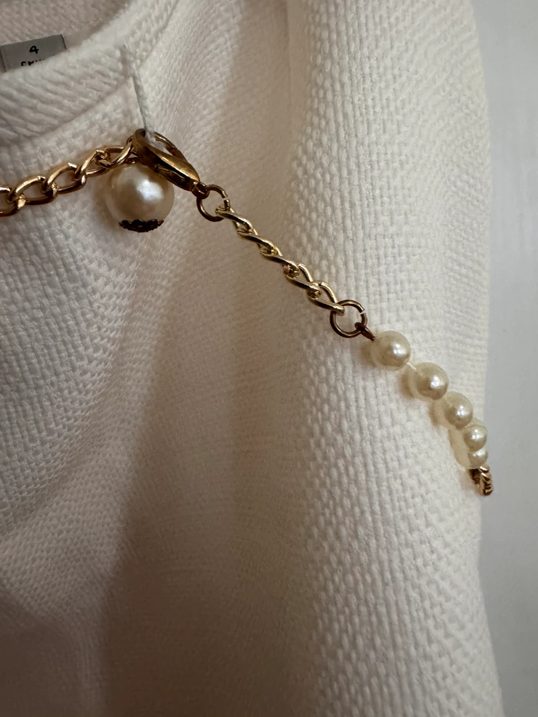 White Tweed Skirt with Pearl & Gold Chain Detail - Size 4 - photo 4