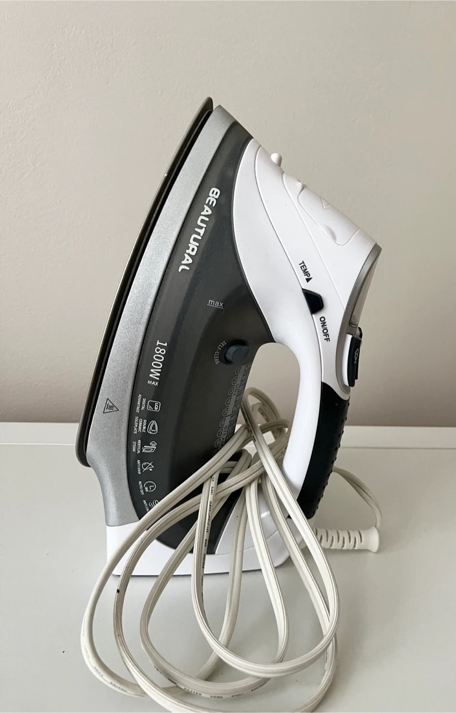 BEAUTURAL Steam Iron 1800W