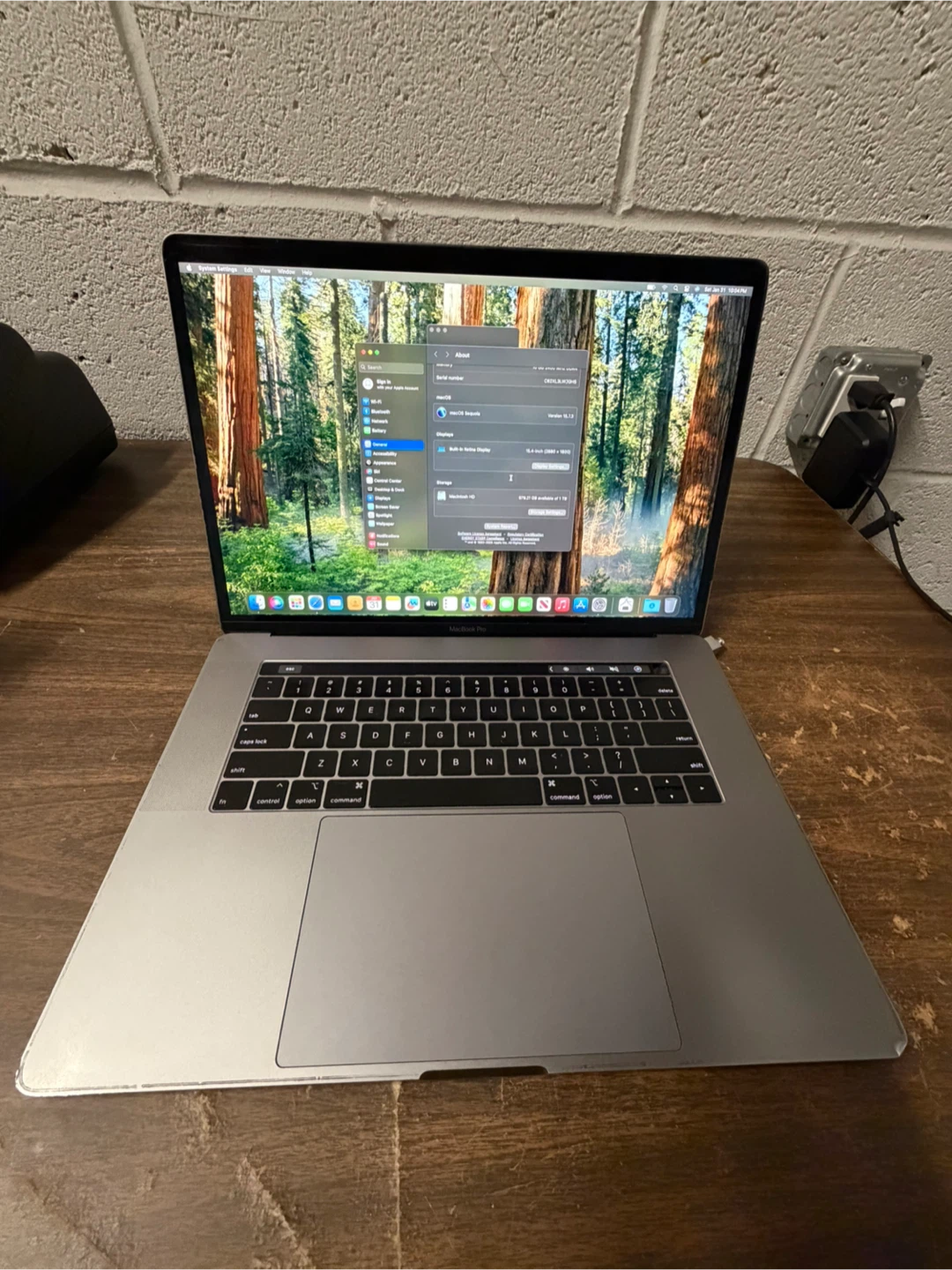 MacBook Pro 15in - photo 2