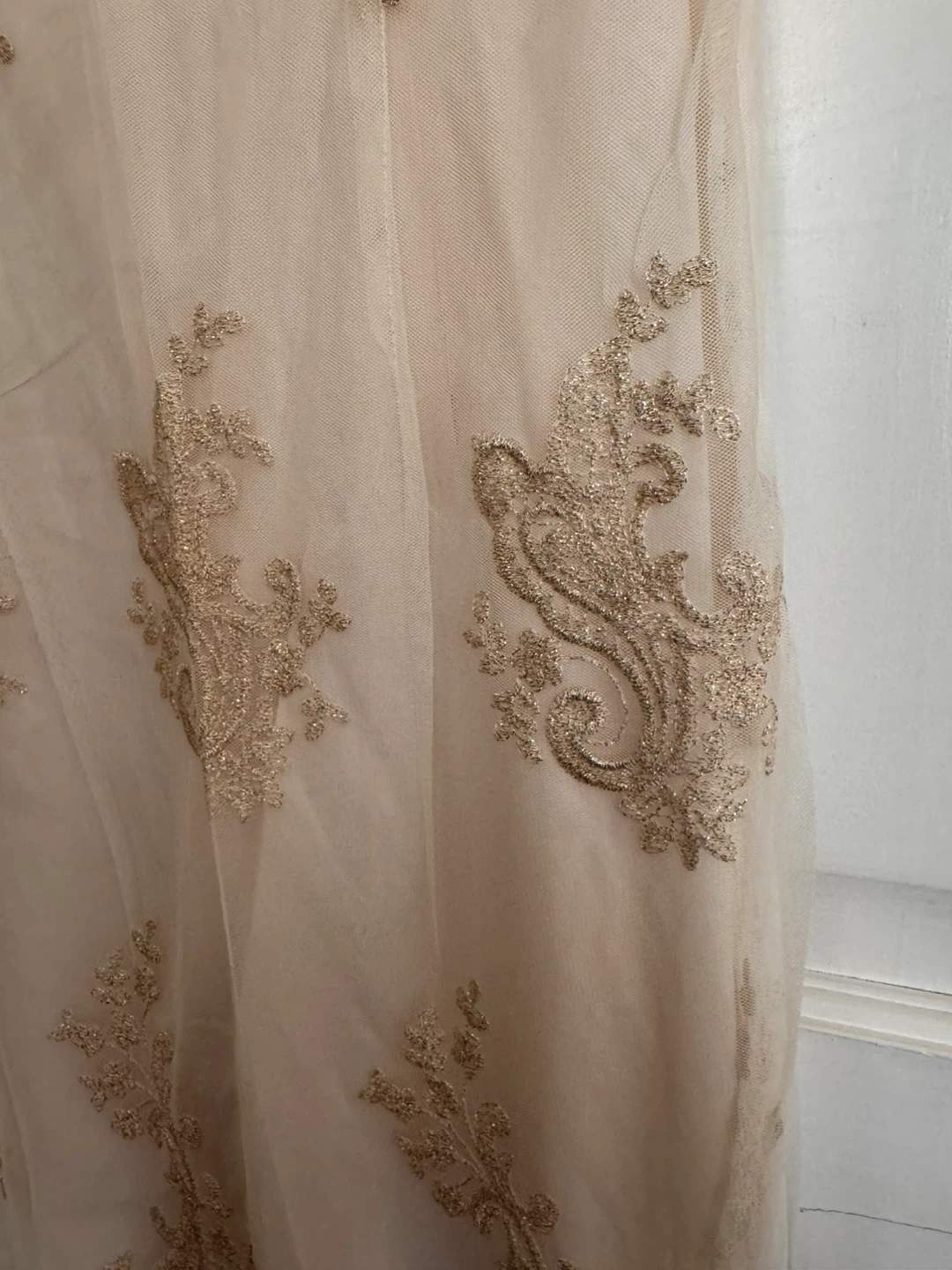 Women's Lace Overlay Sheath Dress - Beige/Gold - photo 2