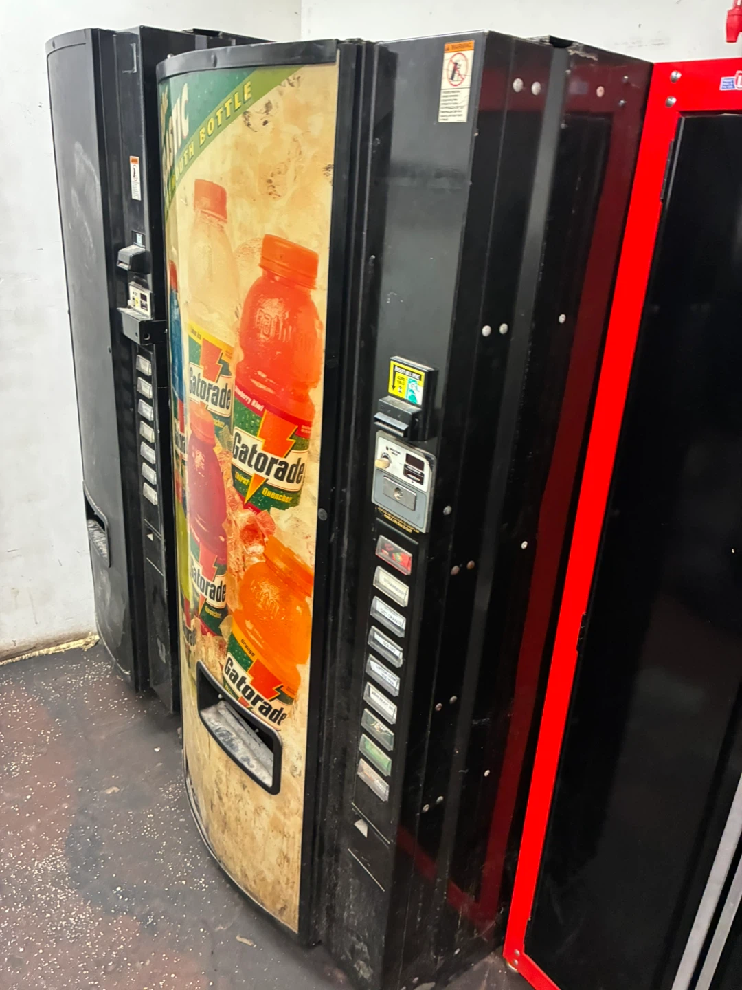 Gatorade Vending Machine - photo 3