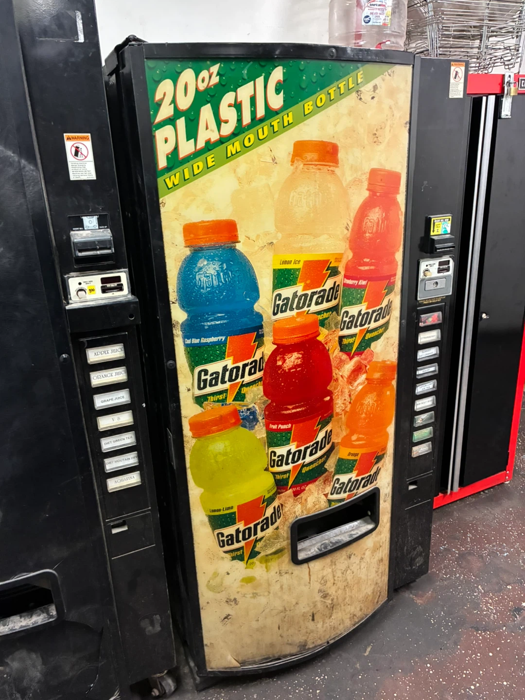 Gatorade Vending Machine - photo 2