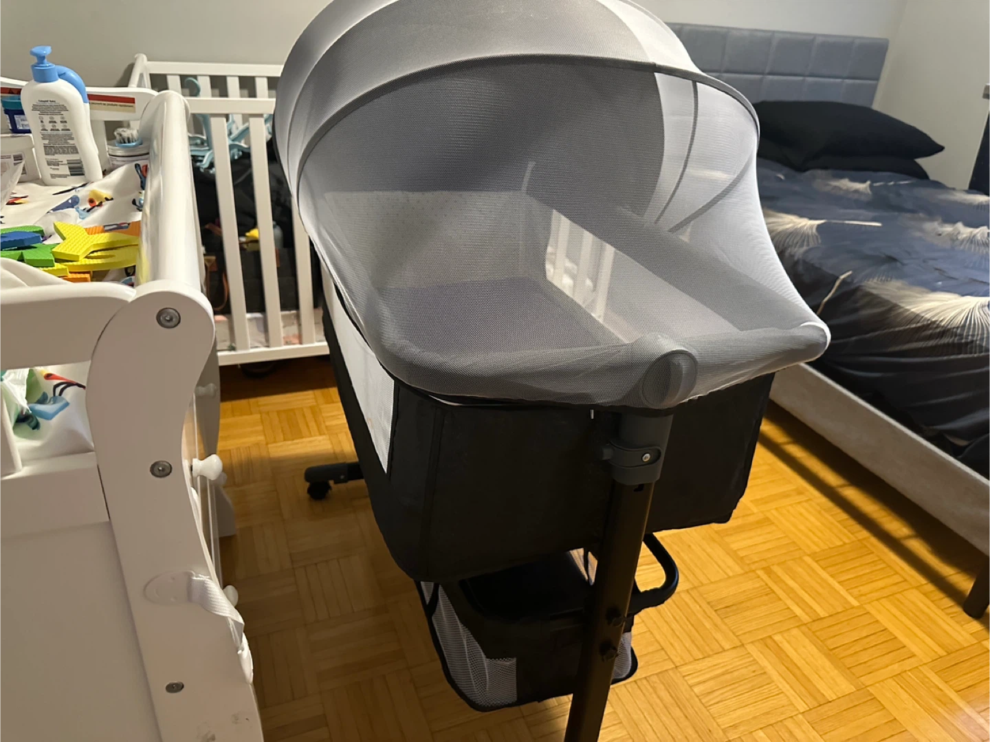 Grey Bassinet with Mosquito Netting - photo 2