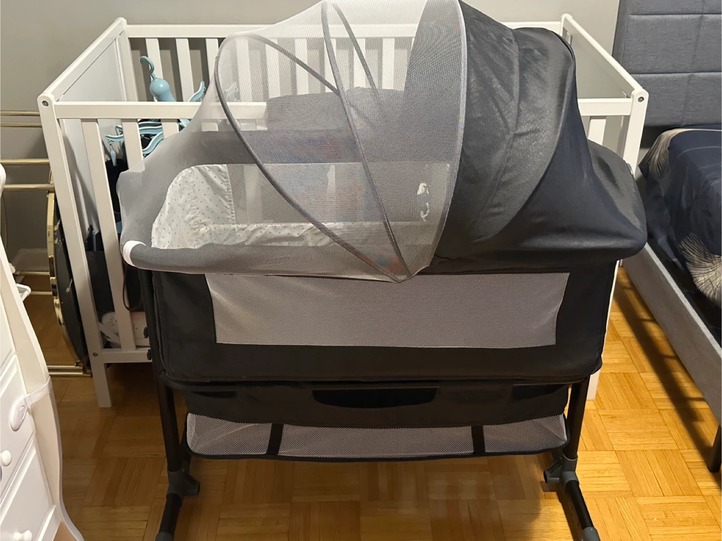Grey Bassinet with Mosquito Netting - photo 4