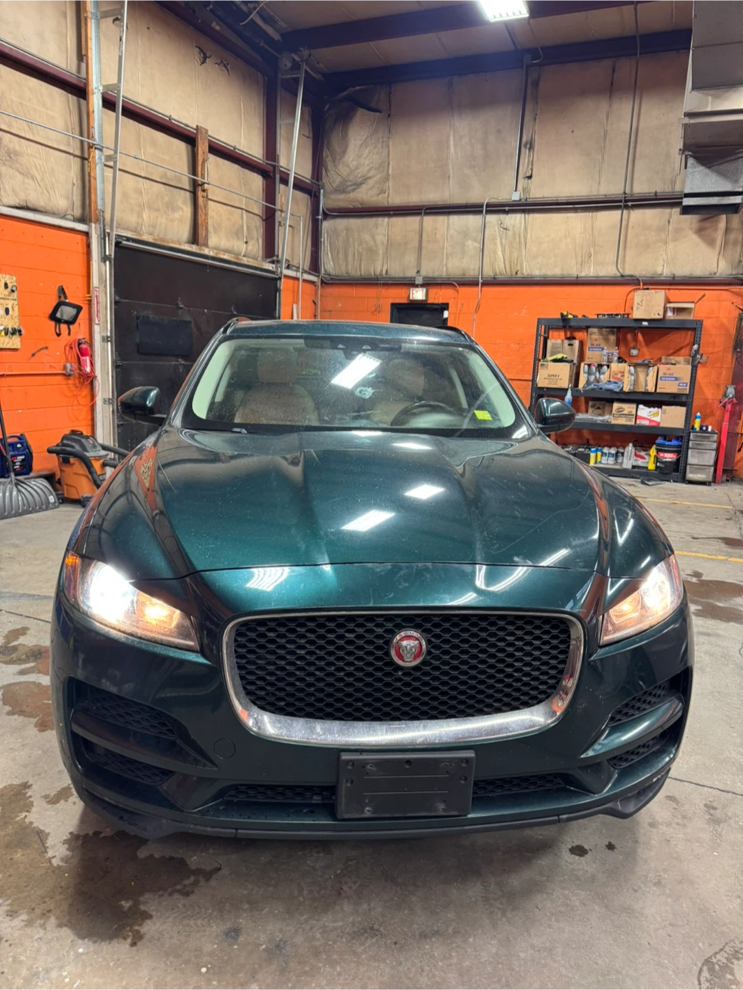 2018 Jaguar F-PACE · 25t Premium Sport Utility 4D