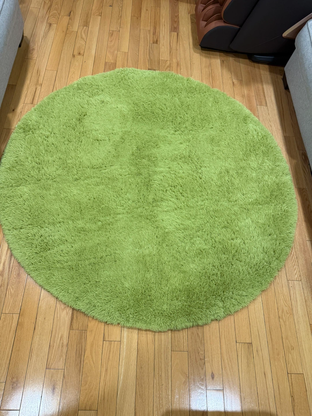 Round Grass Green Shaggy Area Rug 6’ Diameter