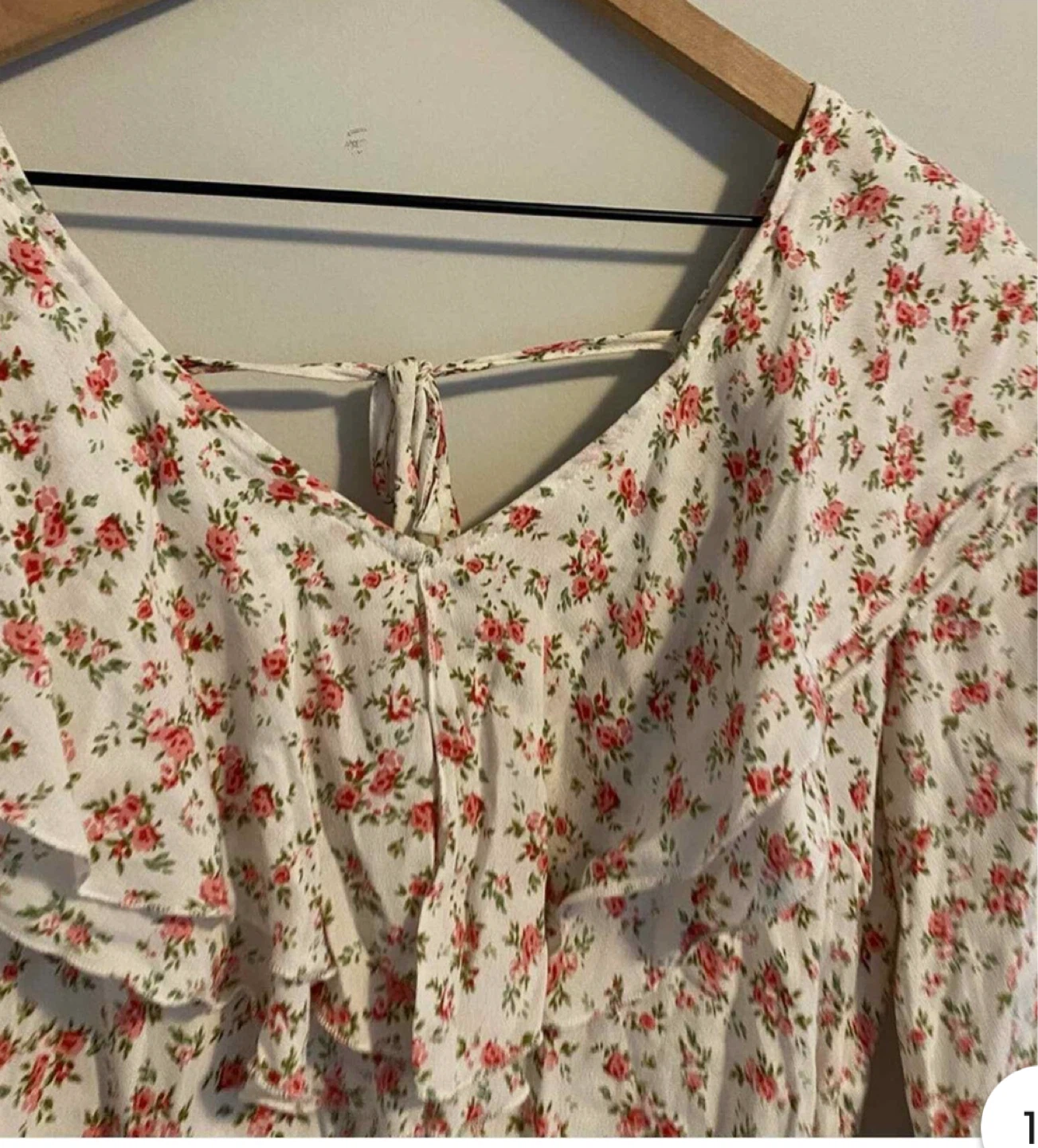 White Pink Floral Cropped Rayon Top - Boutique - Small - photo 2