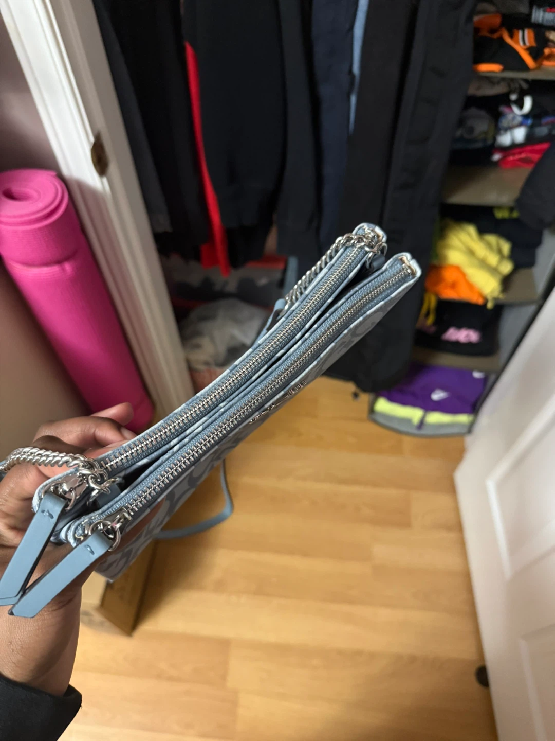 Light Blue Guess Purse - photo 2