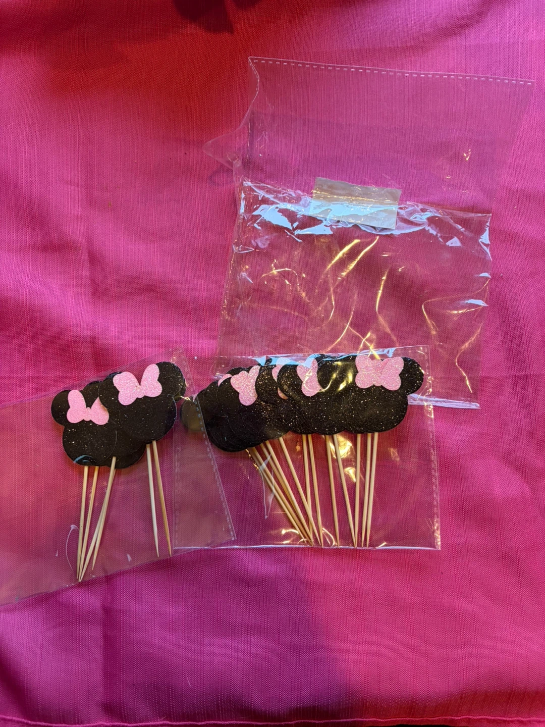 Minnie Mouse Cupcake Toppers - 19 Pieces