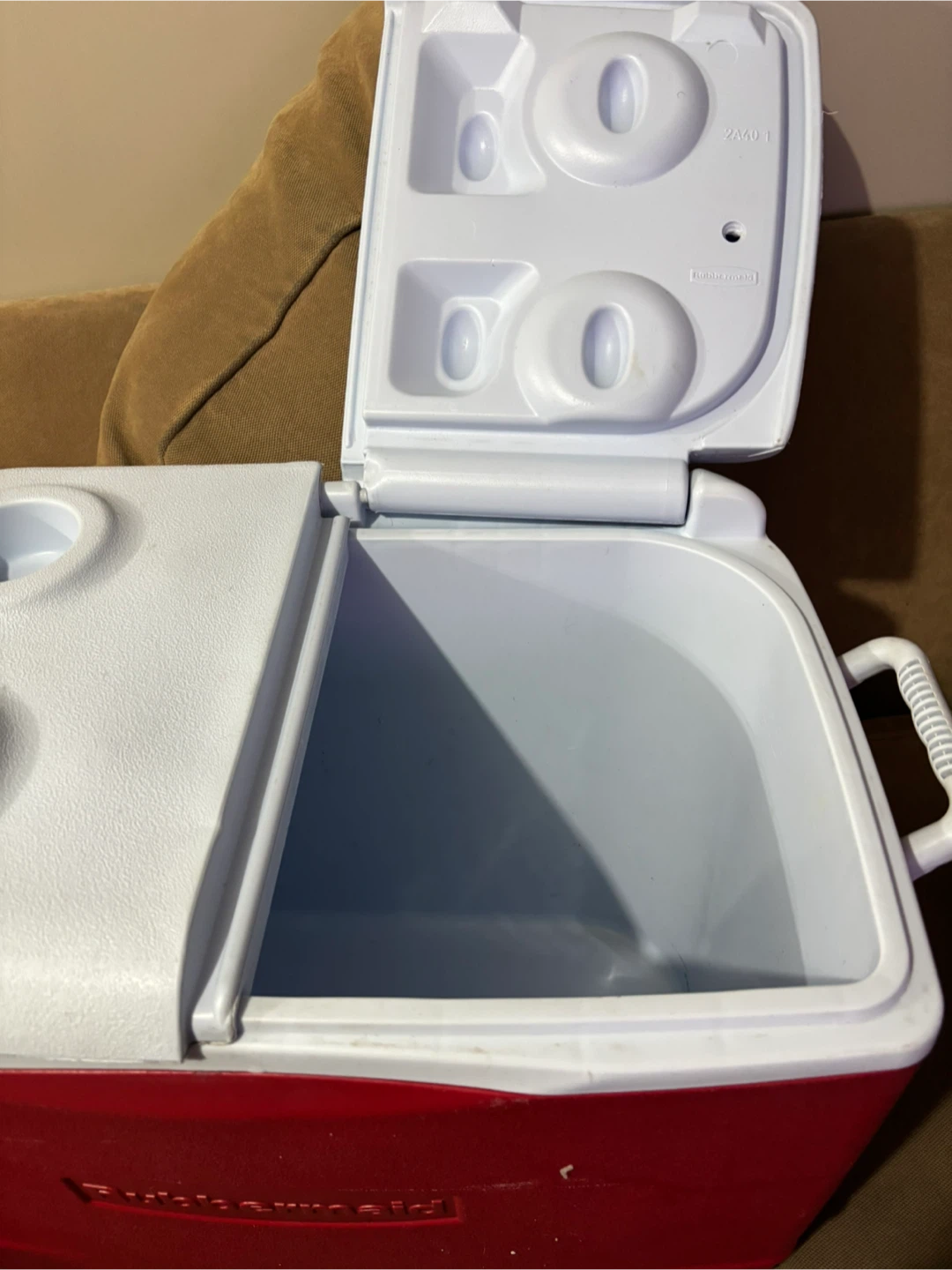 Rubbermaid Cooler