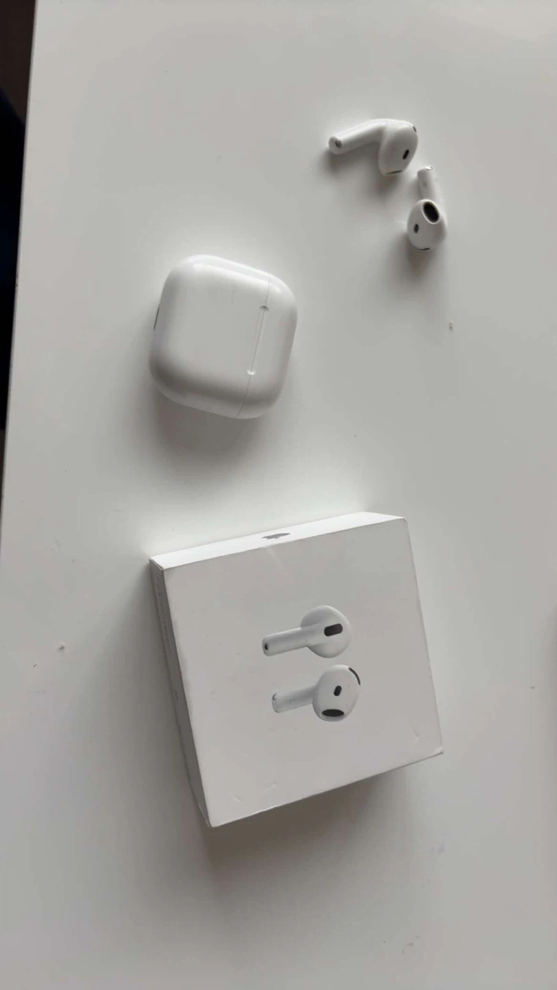Apple AirPods 4 Wireless Earbuds with Charging Case - photo 4