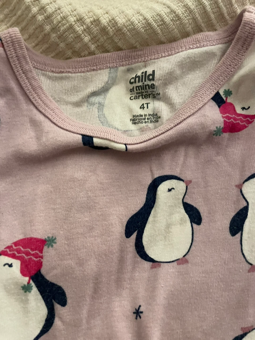 Child of Mine by Carter's Pajama Set Size 4T - photo 4