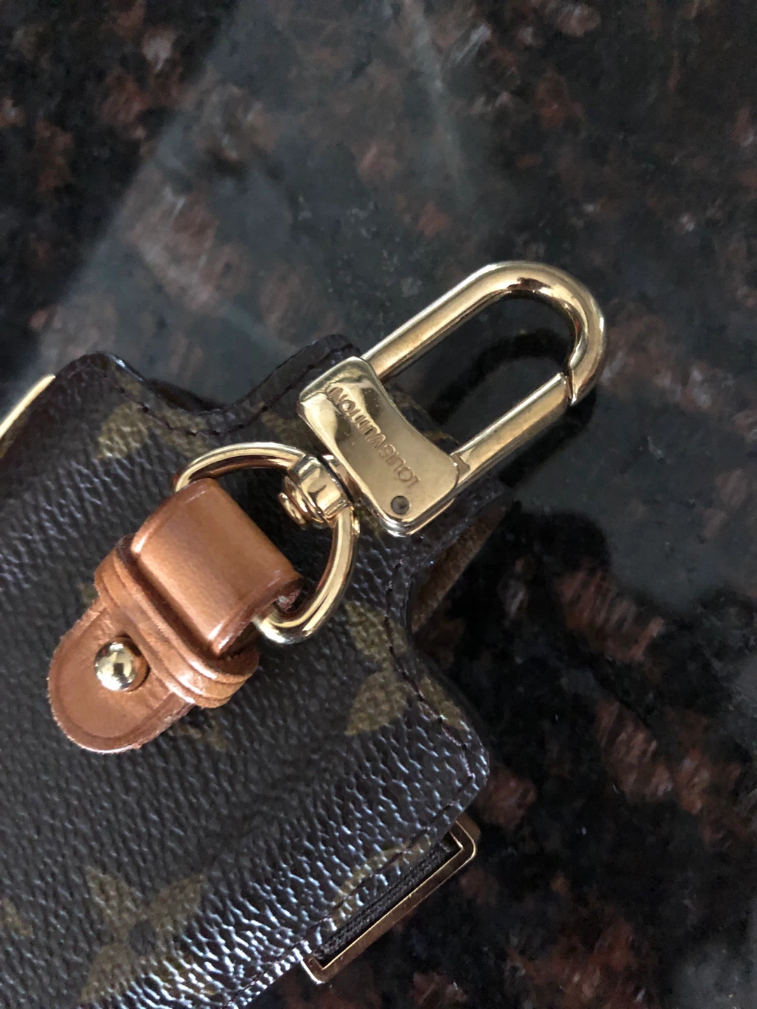 Louis Vuitton accessory - photo 3