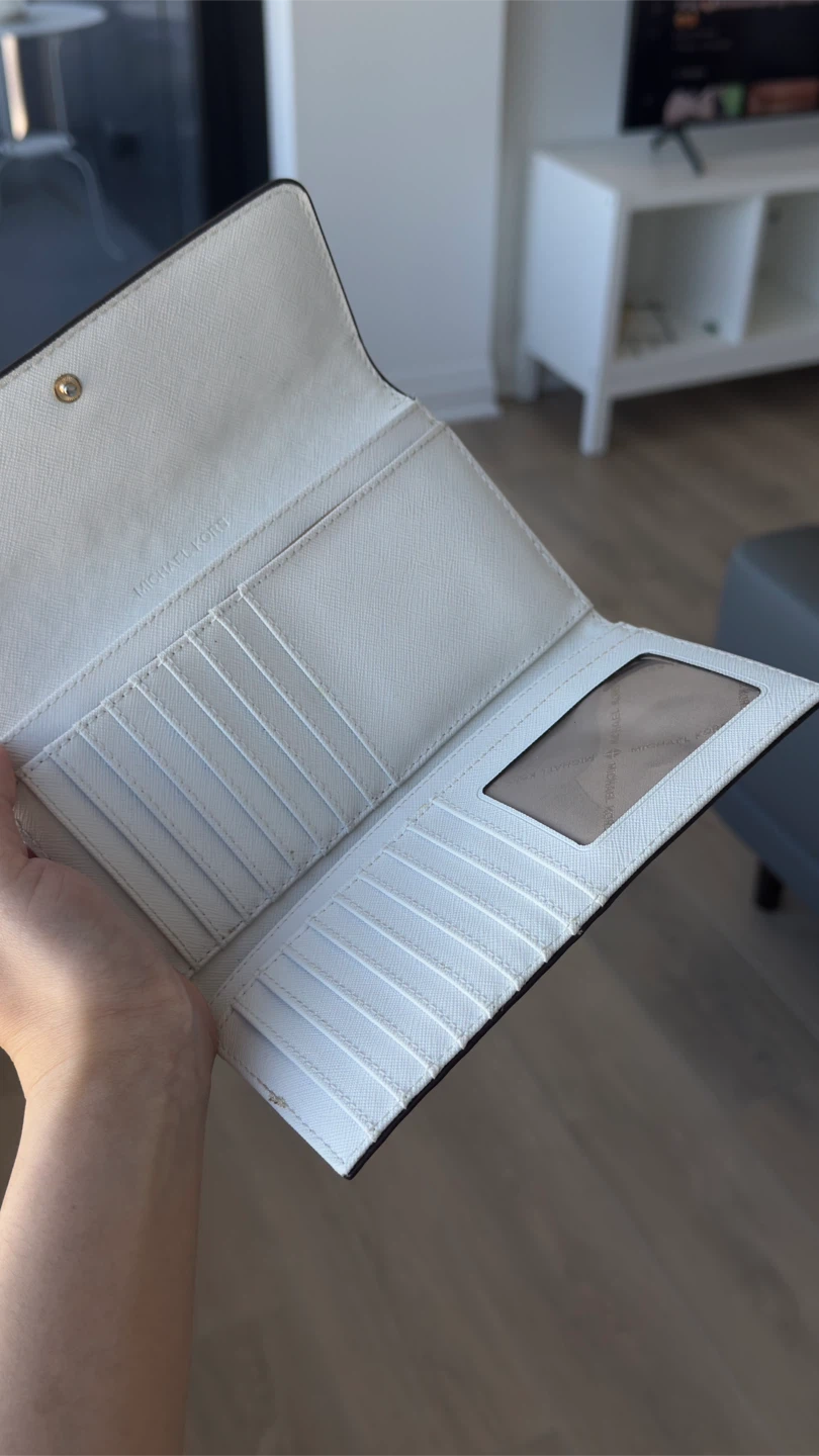 Michael Kors White Leather Wallet - photo 3