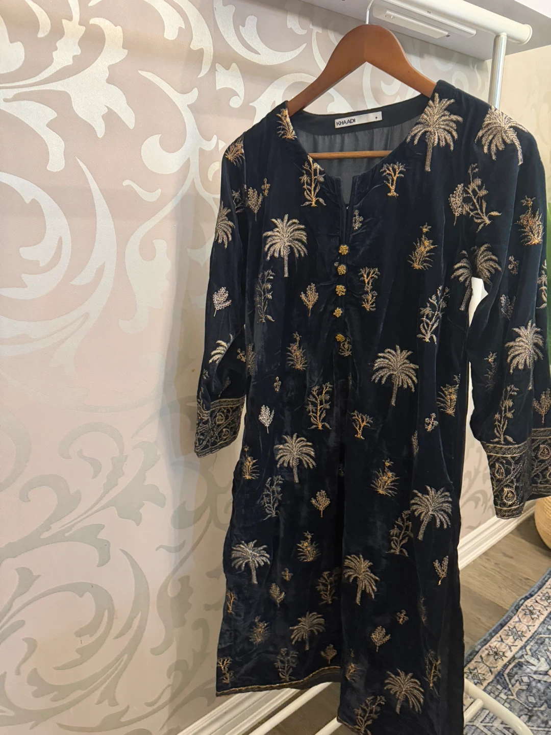 KHAadi Velvet Kurti with Gold Palm Tree Embroidery - photo 2