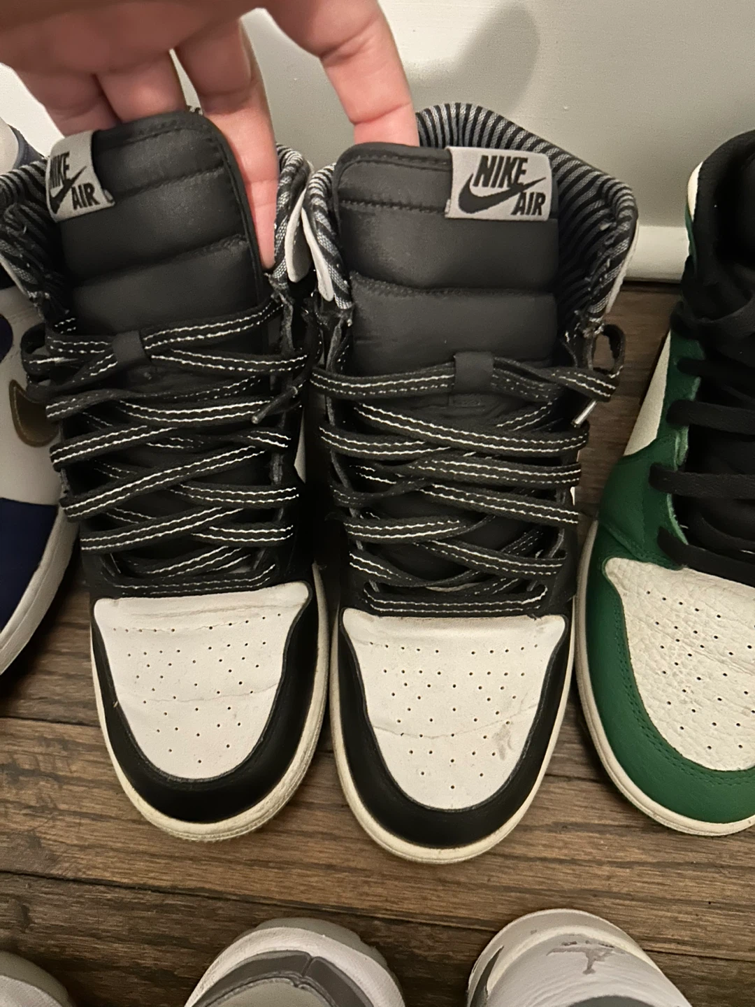 Air Jordan 1 High OG "Light Smoke Grey"