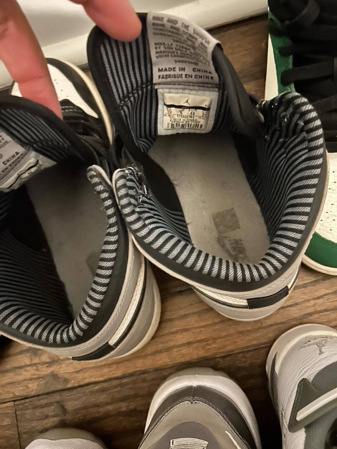 Air Jordan 1 High OG "Light Smoke Grey" - photo 3