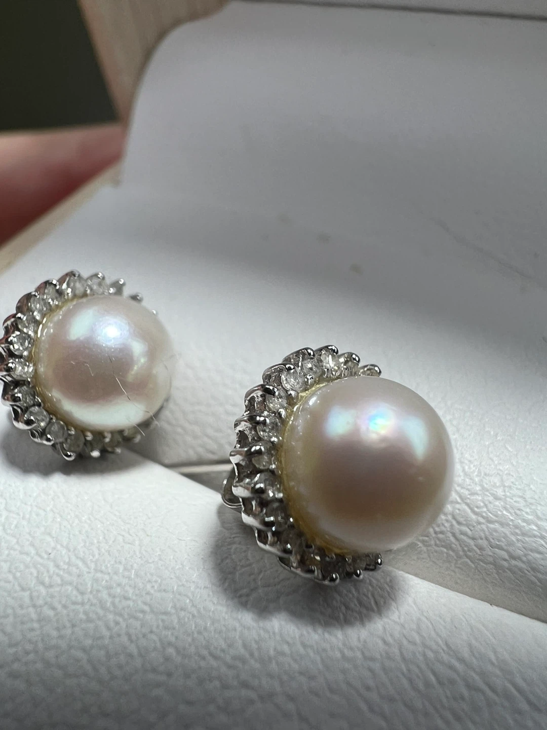 14 k Pearl and Diamond Stud Earrings - photo 4