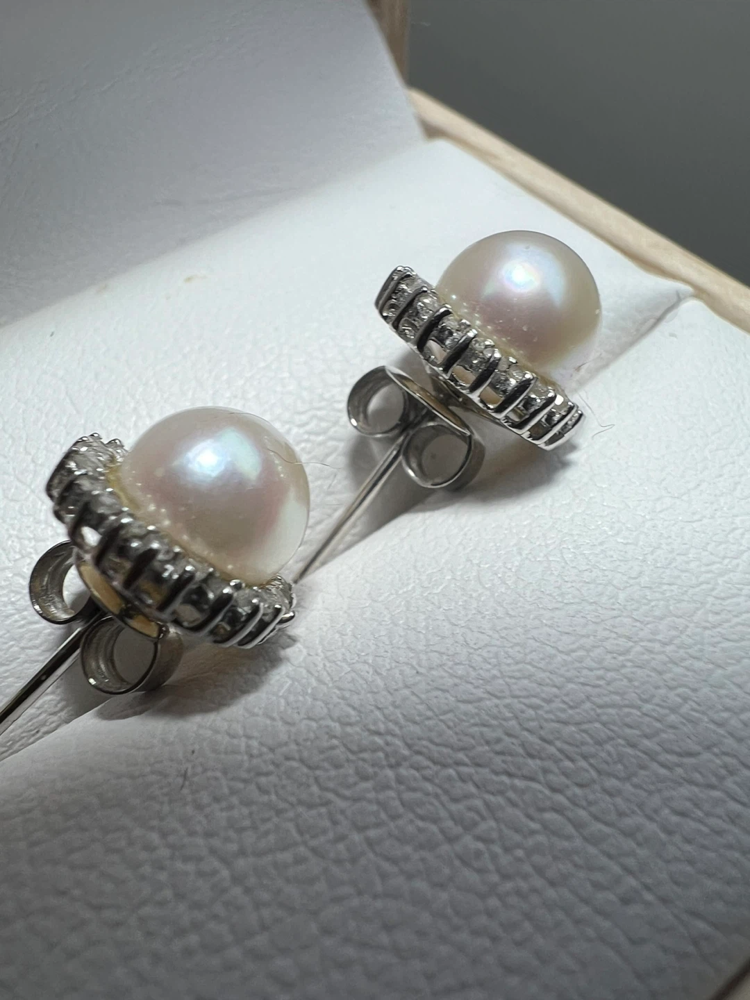14 k Pearl and Diamond Stud Earrings - photo 5