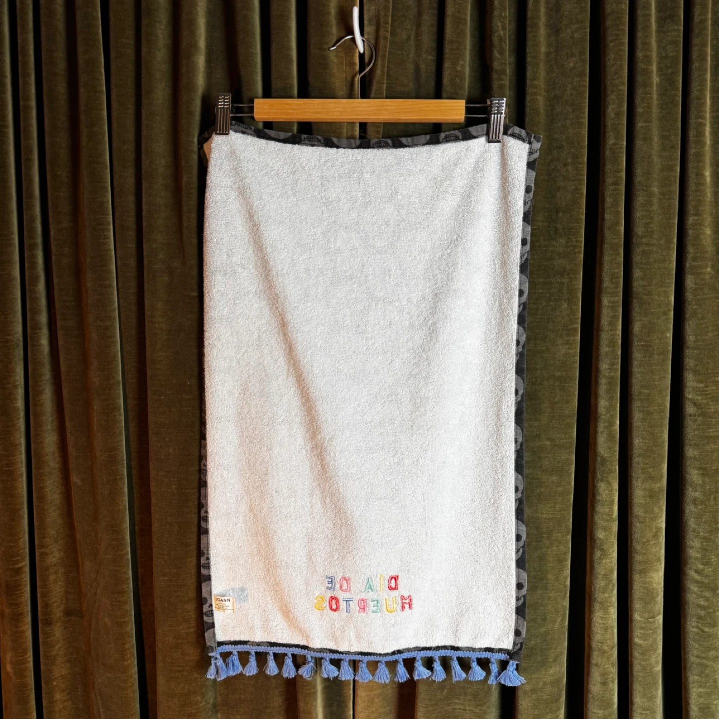 NEW Day of The Dead Table Runner Dia De Los Muertos Tablecloth - photo 2