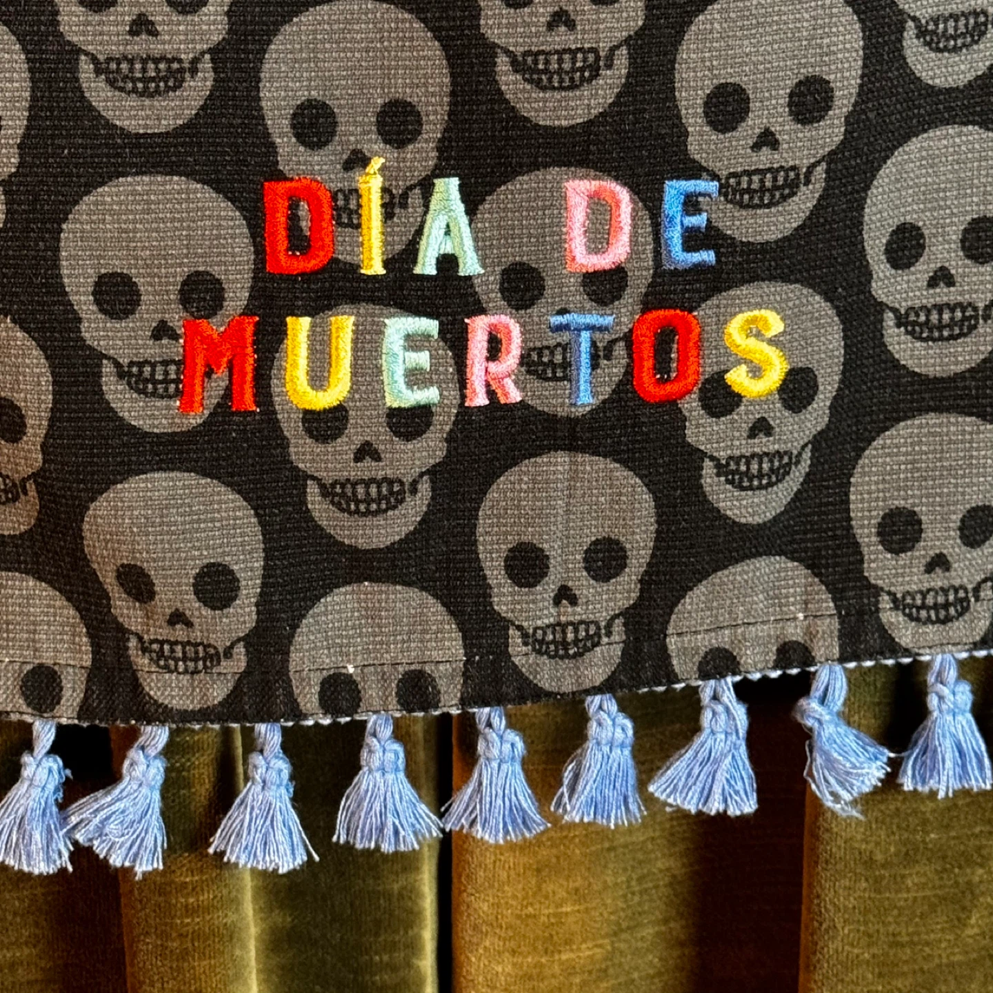 NEW Day of The Dead Table Runner Dia De Los Muertos Tablecloth - photo 4