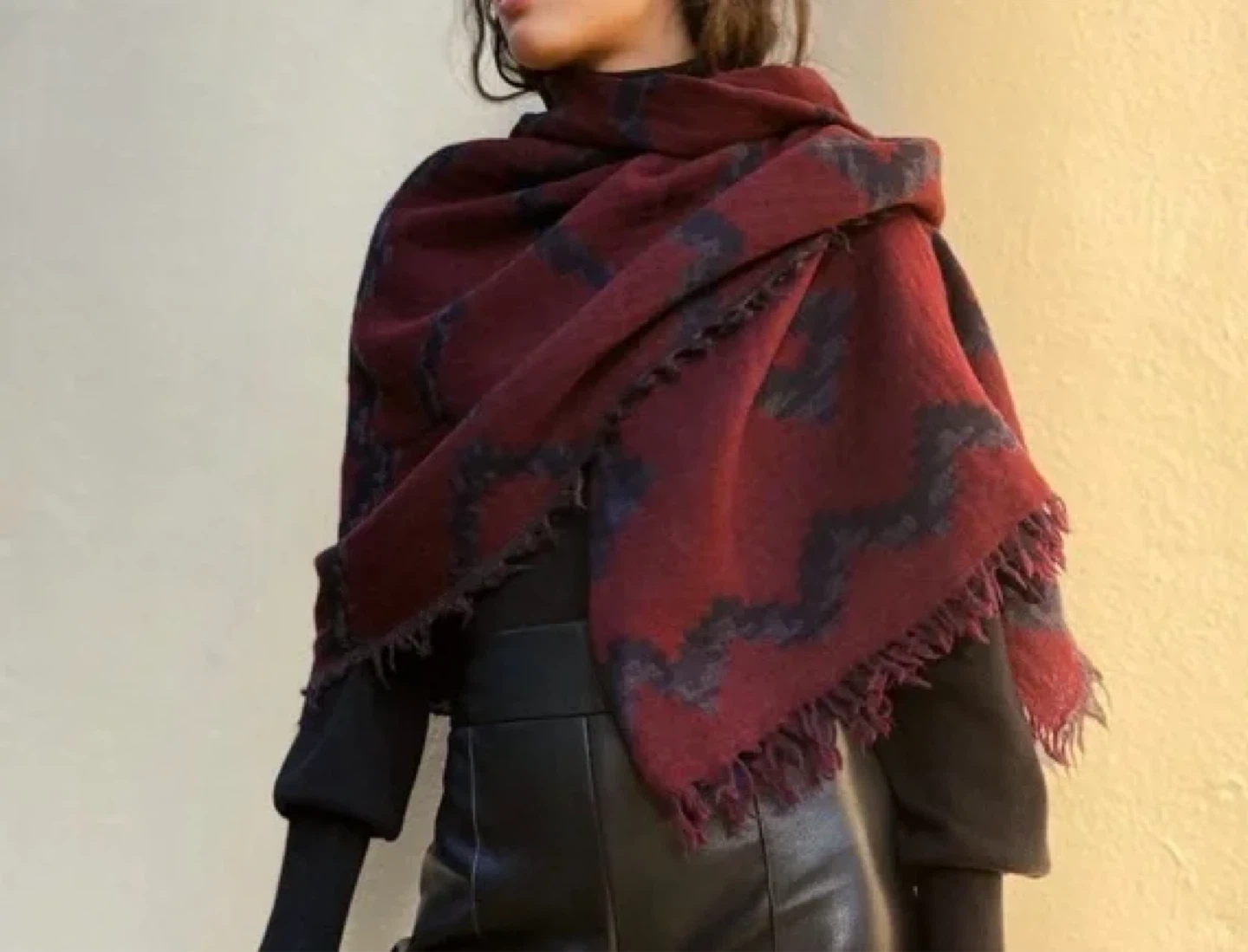 Aritzia Wilfred Diamond Mosaic Blanket Scarf