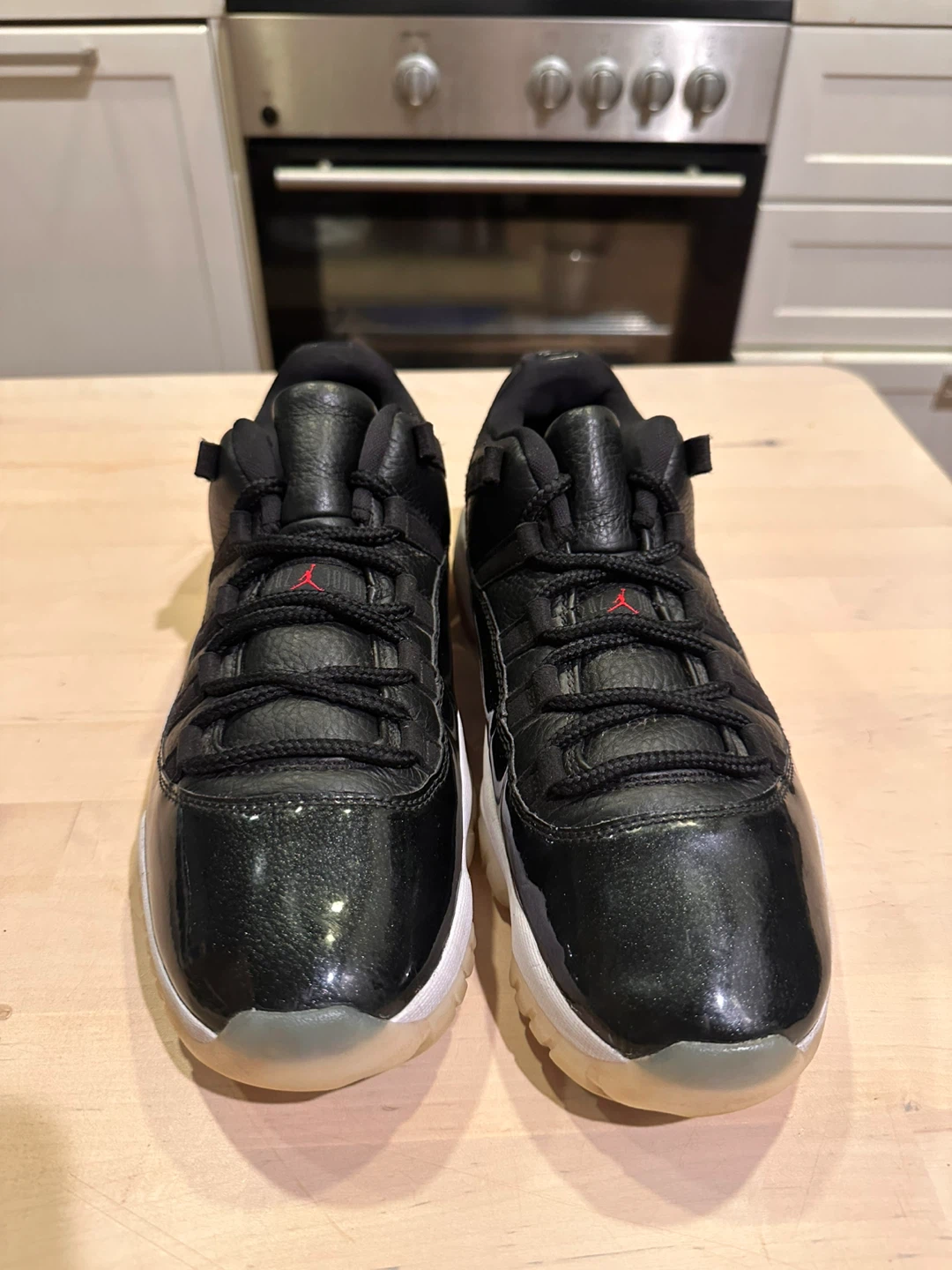 Air Jordan 11 Retro Low 72-10 - photo 2
