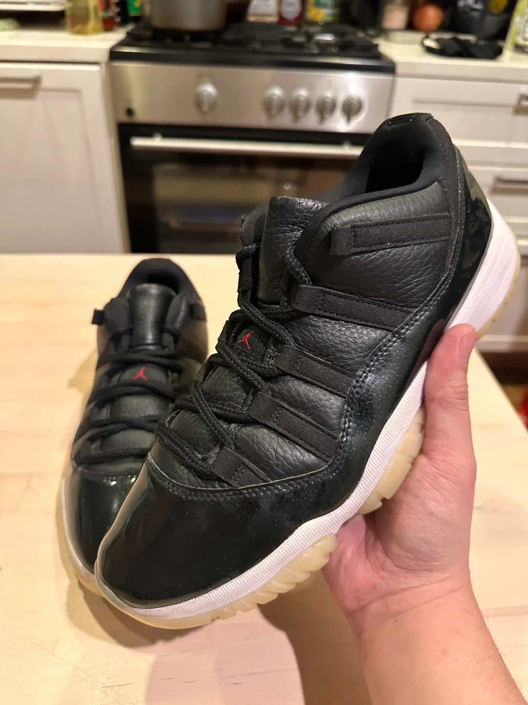 Air Jordan 11 Retro Low 72-10