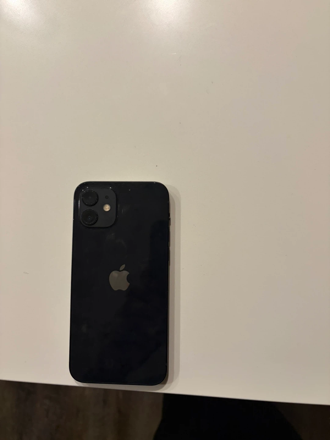 Apple iPhone 12 - photo 4